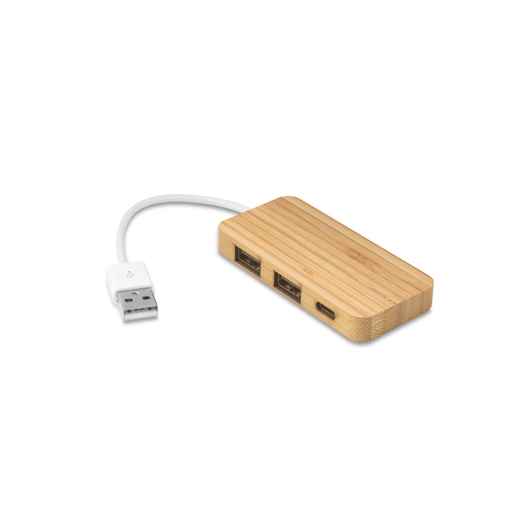 MOSER. HUB with 2 USB-A and 1 USB-C ports in bamboo
